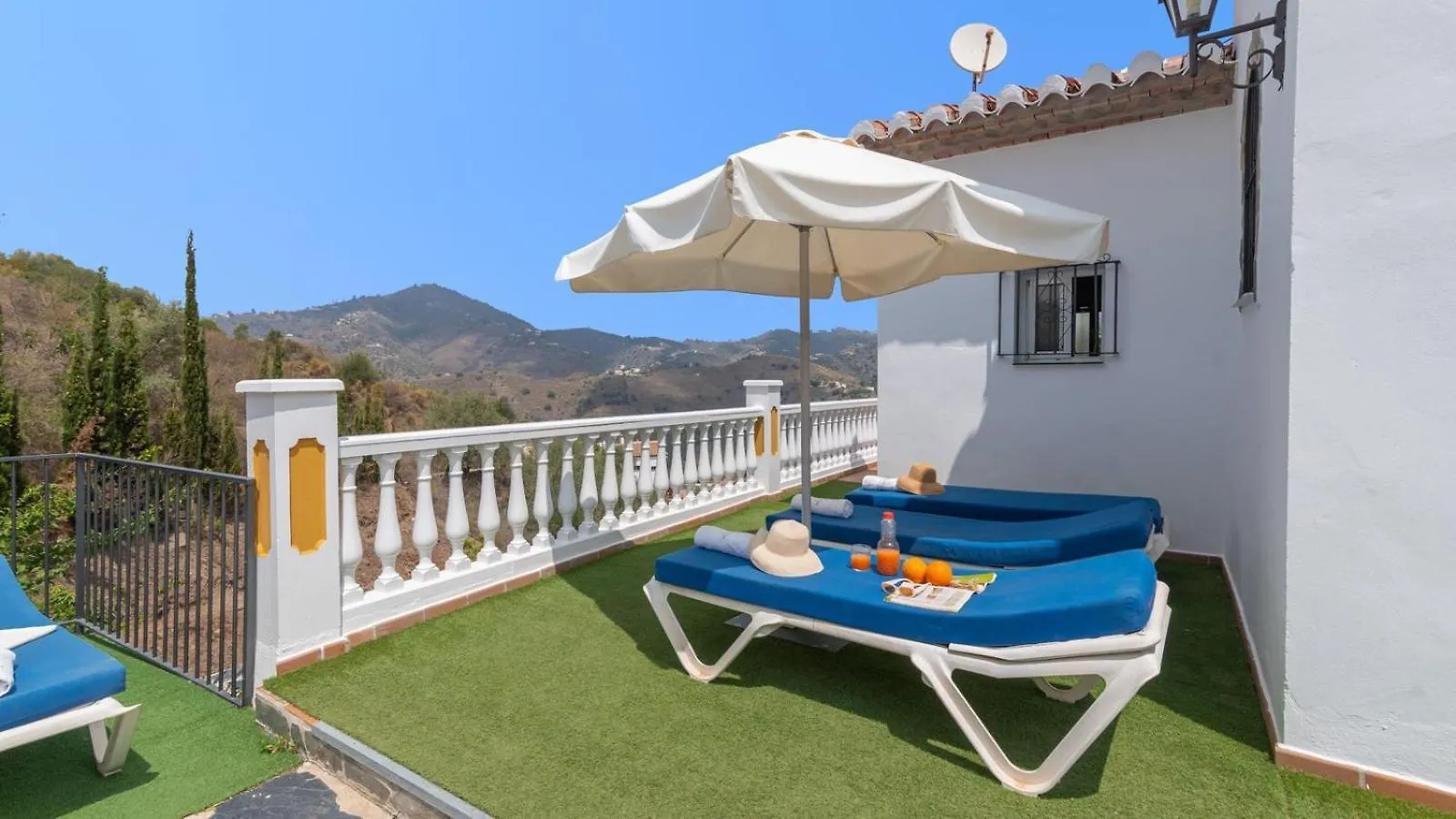 Las Encinas Costa Del Sol Torrox By Ruralidays Spanje